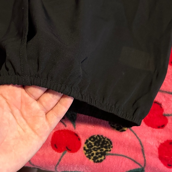 Black Sleeveless Wrap Top - Picture 3 of 4